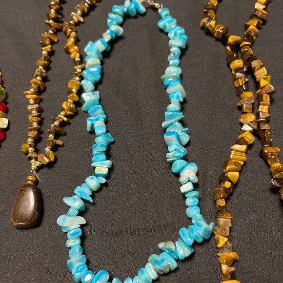 Bundle of 4 Vintage Stone Nugget Fashion Necklaces - Picture 3 of 8